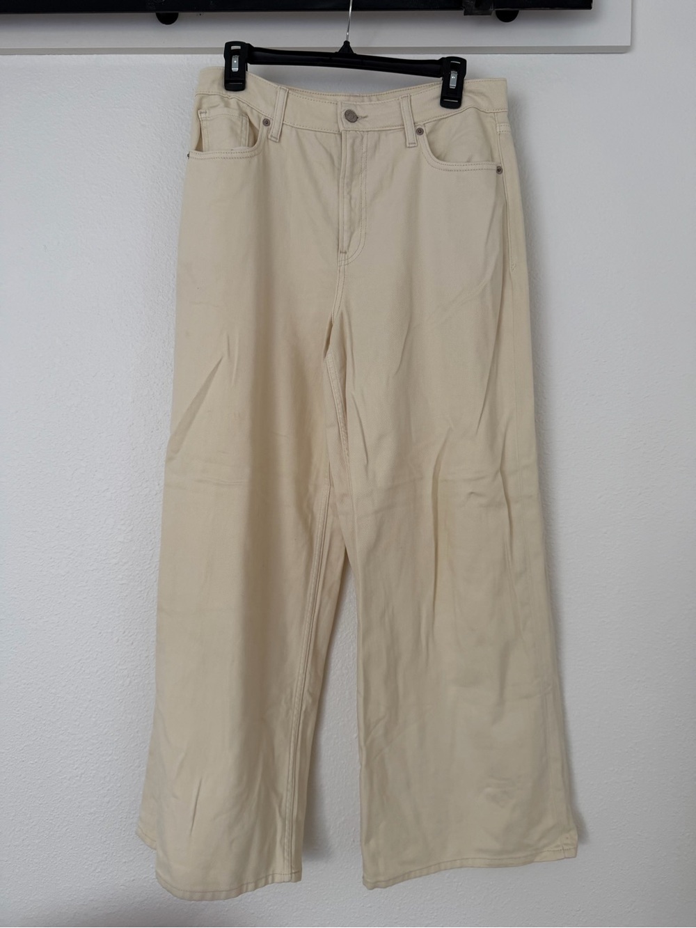 GAP Wide Leg Jeans in Cream